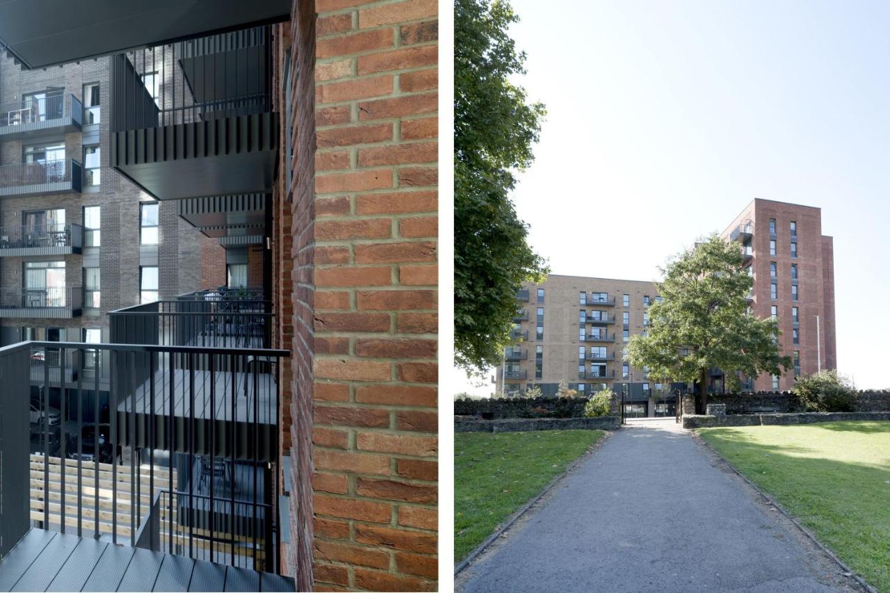 Modern Studios And Apartments At Barking Wharf In London Bagian luar foto