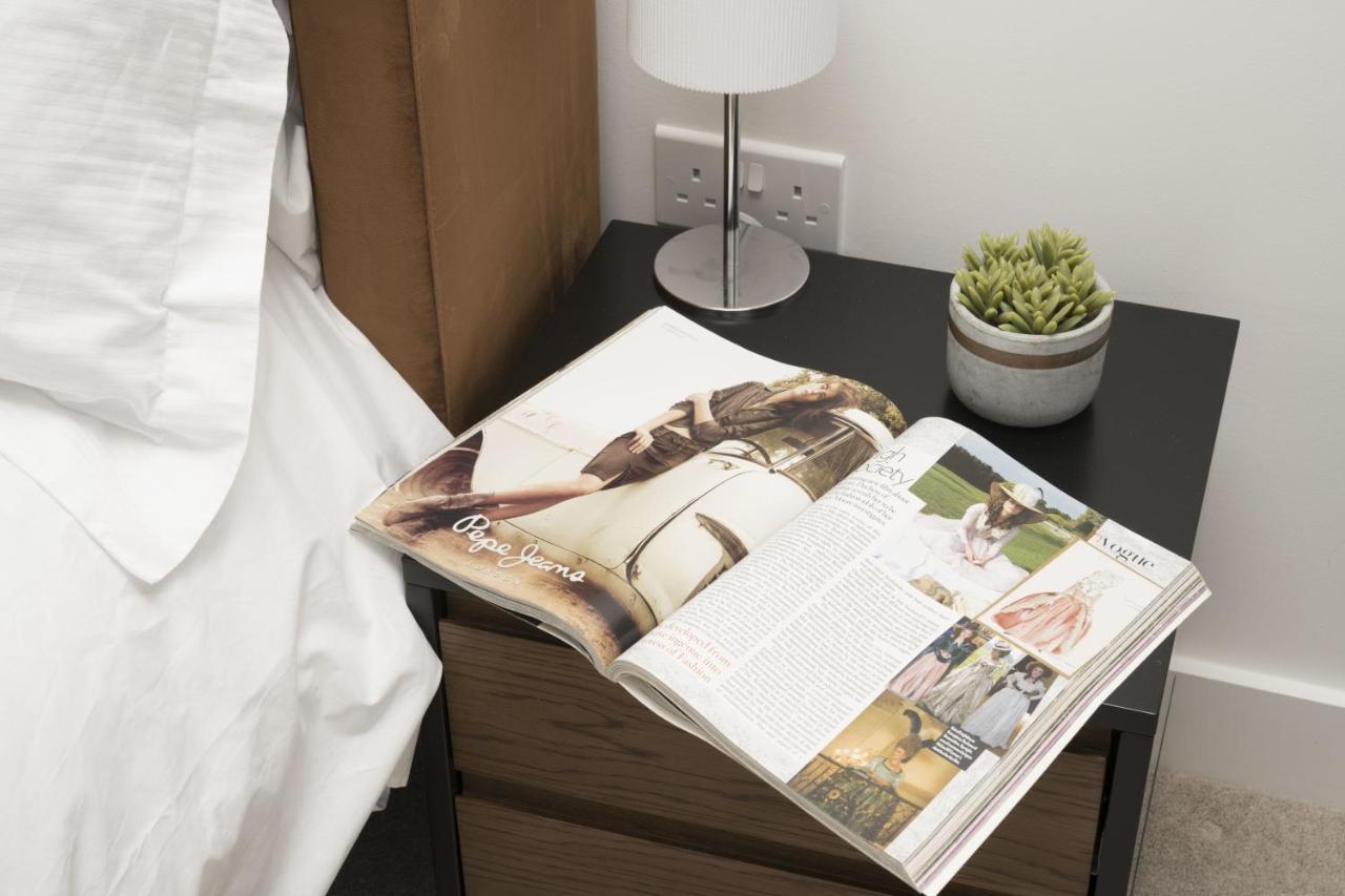 Modern Studios And Apartments At Barking Wharf In London Bagian luar foto