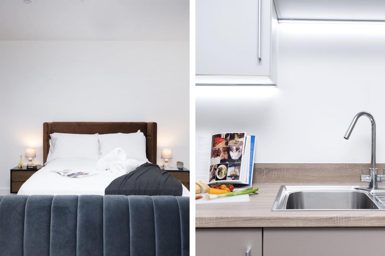 Modern Studios And Apartments At Barking Wharf In London Bagian luar foto